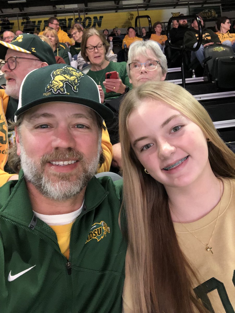 TPust213's tweet photo. #scheelsgameday https://t.co/wsjAwlEEXk