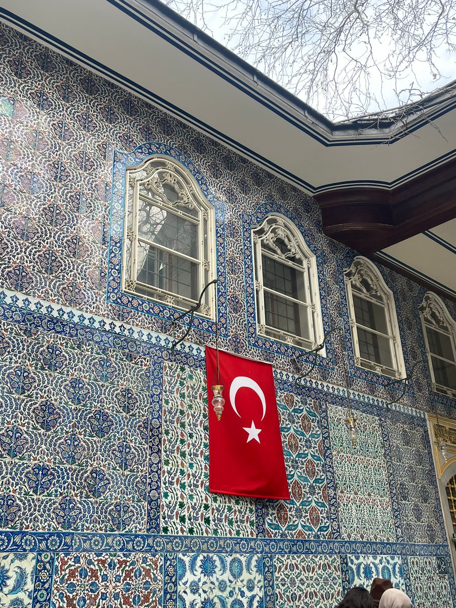 Yarı dönem tatilimiz sonlanırken, yeni dönem için niyetlerimi tazeleme ve manevi motivasyon toplama günüm
📍Şehitlik/Eyüpsultan Hazretleri/Aziz Mahmud Hüdayi Hazretleri.
