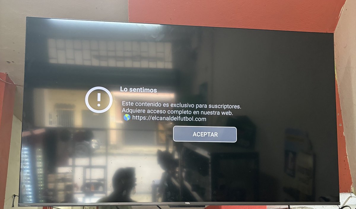 sebasti97367081's tweet image. El canal del futbol es la peor mierda que pude contratar, contraté su hvd con los servicios de mi internet ahora si o si debo pagar 3 meses para nada, ni la noche amarilla se puede ver, por eso la gente opta por página piratas, porque estos hpts estafa a la gente. #ecdf