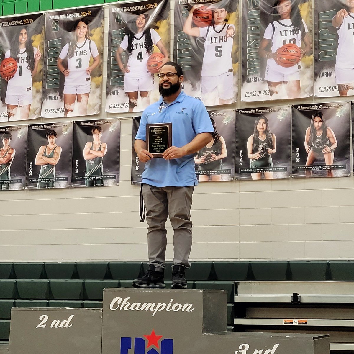 EHSMavs_Wrestle's tweet photo. Congrats to your 8-5A district runner ups. Also congrats to Coach Heggie and Coach Neroes on winning Boys coaches of the year. On to regionals. https://t.co/12pANo7AHN