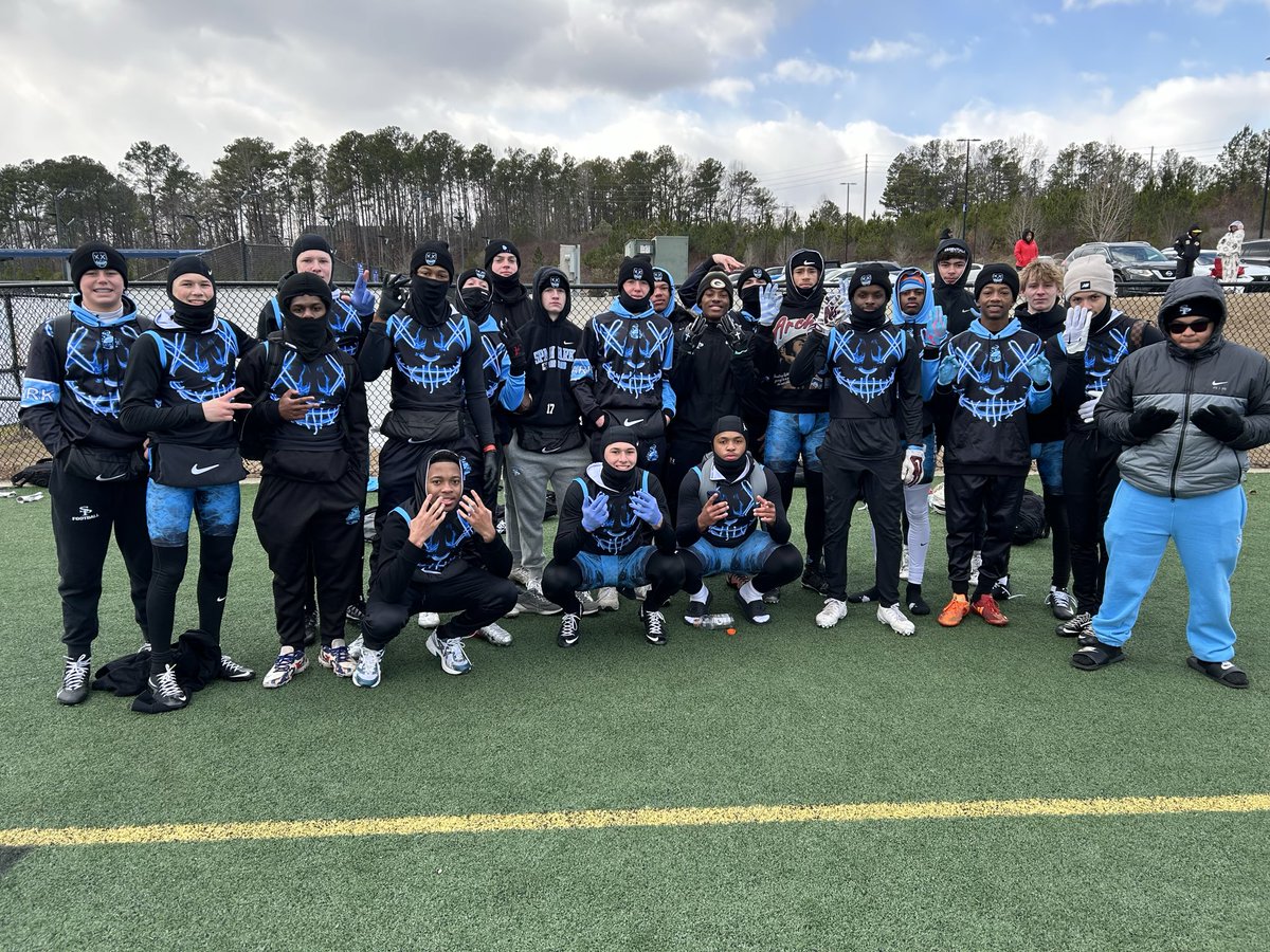 SpainParkFB's tweet photo. Jag Nation… For the 4th year in a row, the kids play on our SPARK 7on7 team together in the offseason… No better way to start the season than going 3-0 in pool play in freezing weather!
SPFootball
#DoingItTogether https://t.co/O6gym34hJb