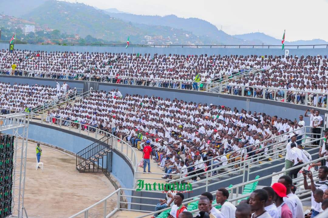 manariyoVia's tweet photo. Le sport comme moteur de dignité et de développement : l’inauguration du
#Stade_Intwari en est la parfaite illustration. Fierté nationale, joie collective et espoir renouvelé 🇧🇮✨
Coup de Chapeau au Président de la République du #Burundi @GeneralNeva 🫡
@IntumwaNews https://t.co/jNURIFbrnx