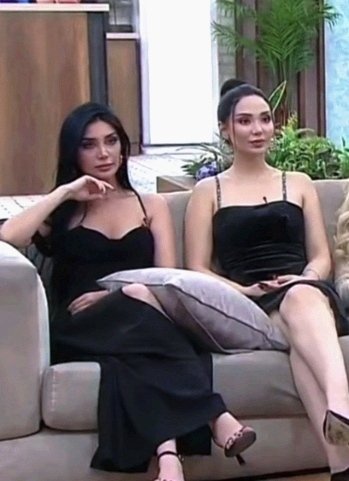 Black swans✨🖤
#perinaz #farimah