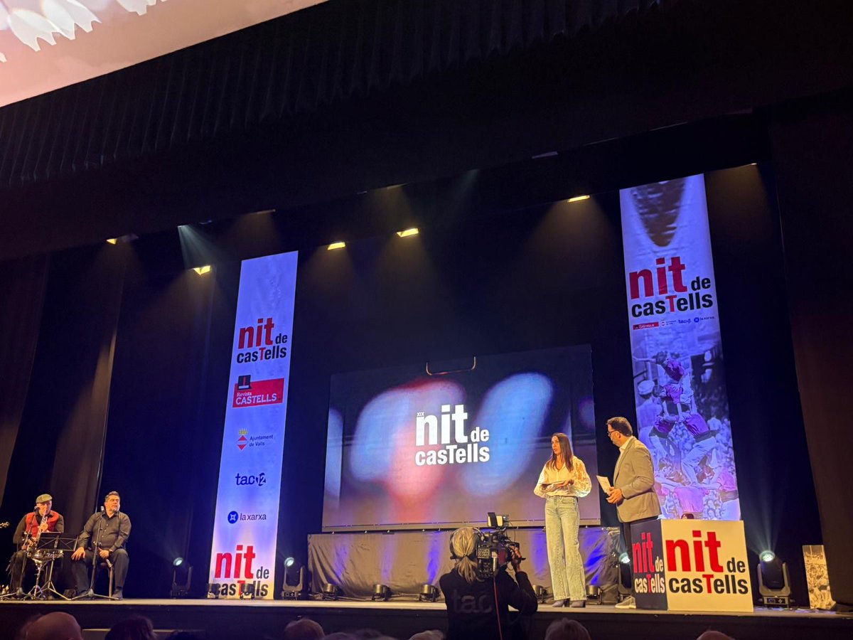 Som a Valls amb motiu de la dinovena edició de la Nit de Castells, la gran cita social del món casteller. 

Podeu seguir la gala a través de <a href="/laxarxames/">La Xarxa+</a>. 

#castells #capgrossos