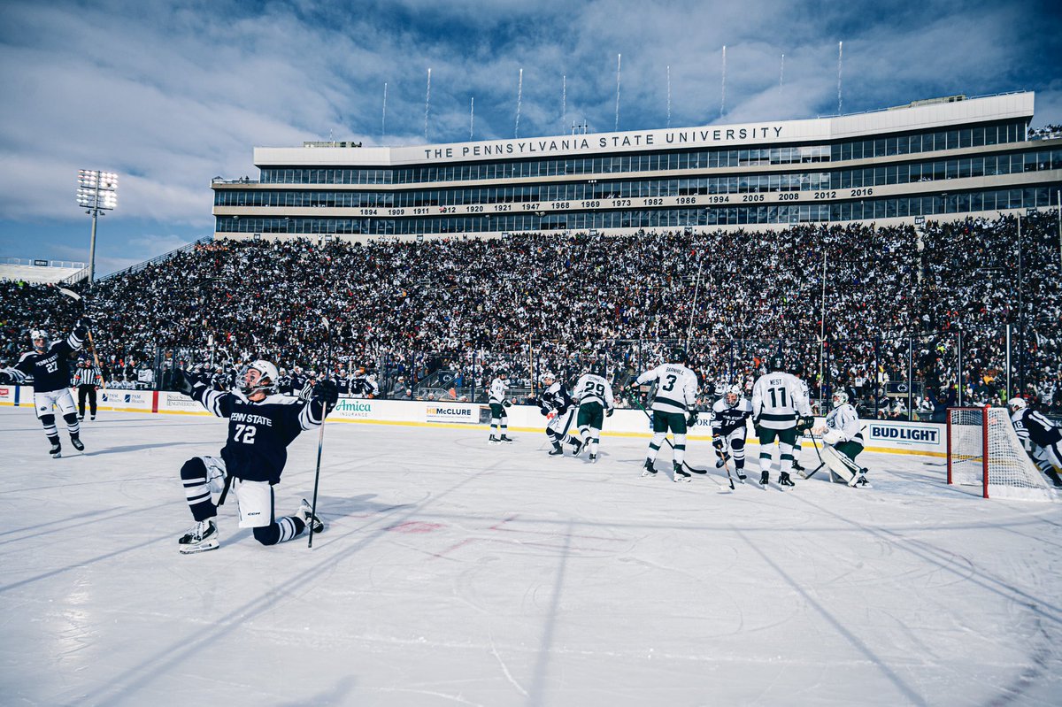 SleeperNHL's tweet photo. Gavin McKenna. Beaver Stadium. What a photo 🔥 

(via @PennStateMHKY) https://t.co/U4ICknyuYF
