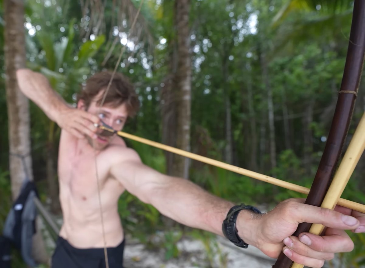 Docastaway's tweet photo. Our famous Canadian castaway Xander Budnick spent another 7 days on our new Shipwreck Island last June. This is the second experience he has done with Docastaway. The video has reached 10 MILLION VIEWS Full video: https://t.co/nqIiBxl9a3 Island: https://t.co/vUWWlwuVCX https://t.co/H5yeKm8tL4