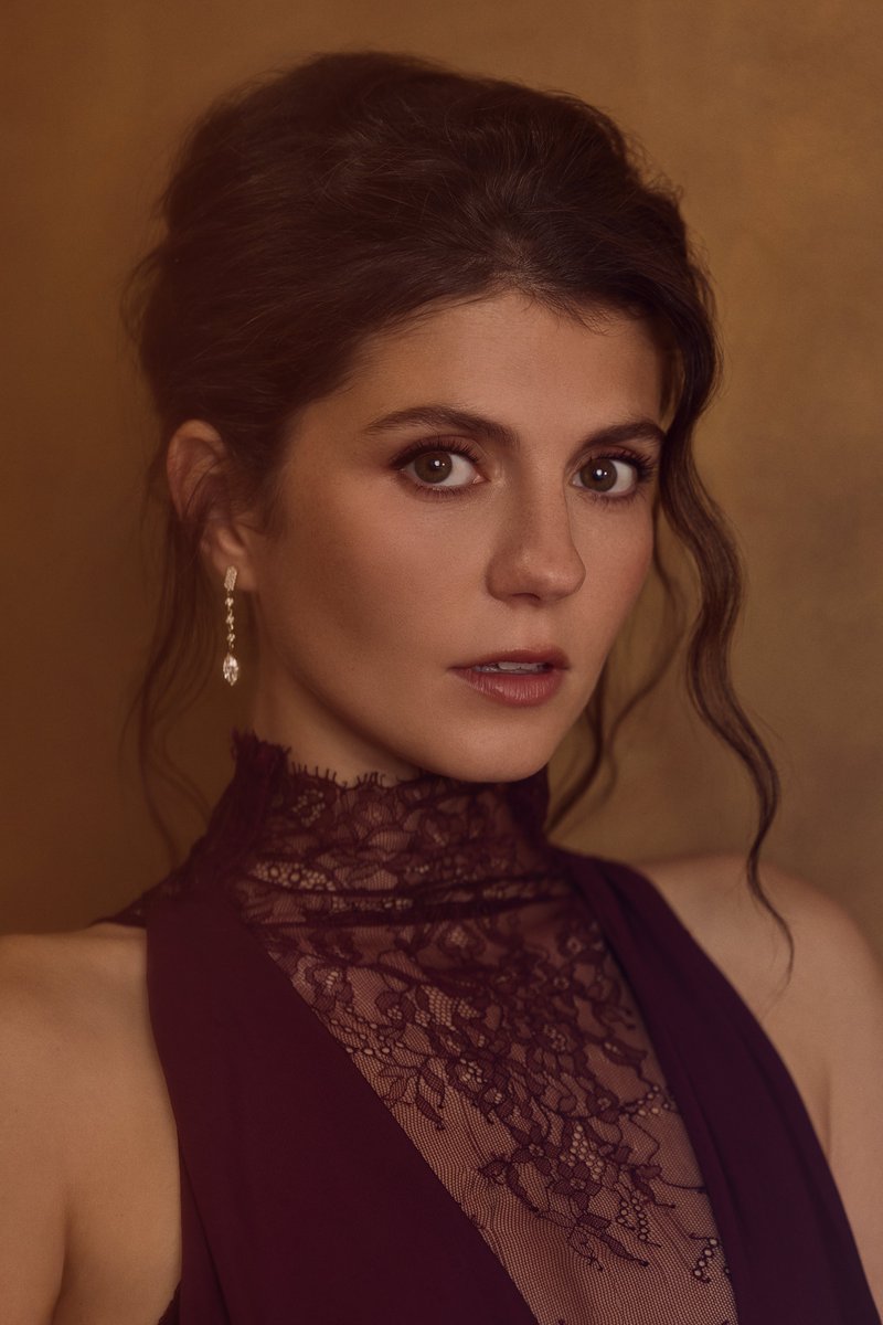 NetflixTudum's tweet photo. Blessing the timeline with more Emily Bader and Tom Blyth glam photos 😍 https://t.co/VfvyZsNjHm