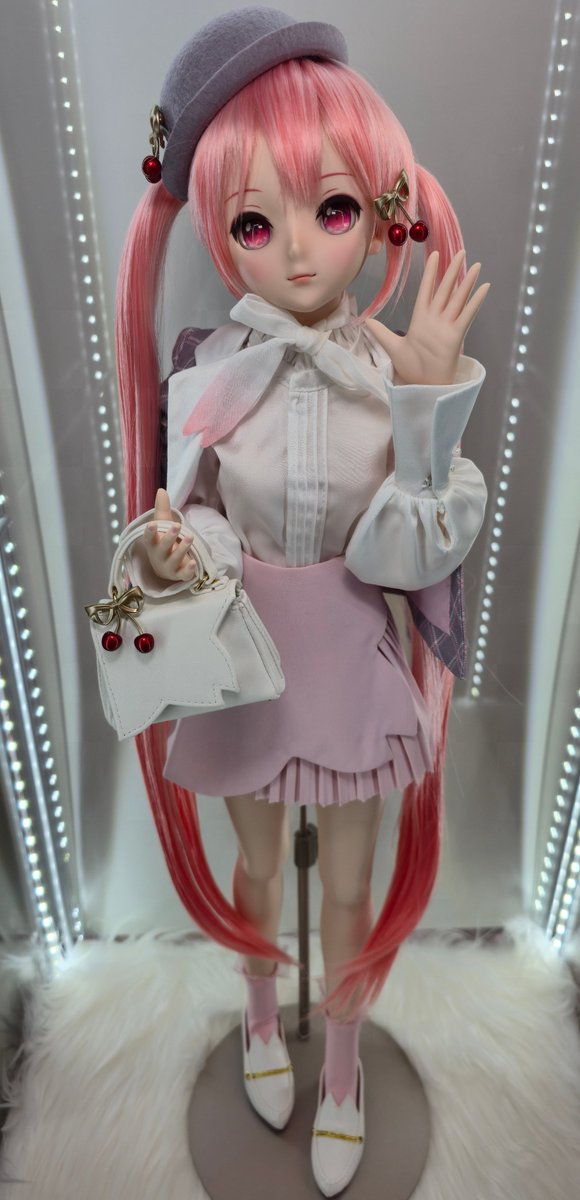 Rocky89321's tweet photo. Sakura Miku joins the family! 🍒🌸

#うちのこかわいい 
#初音ミク https://t.co/Cd8jW3NFGL