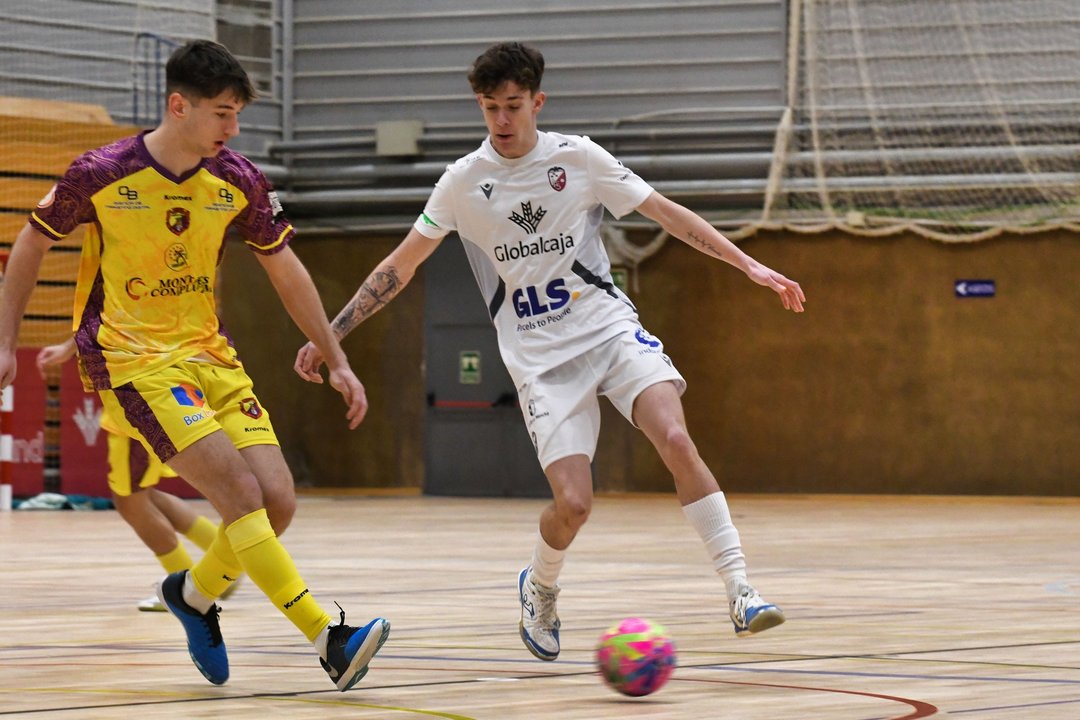 ✍️ | 𝗟𝗮 𝗰𝗿𝗼́𝗻𝗶𝗰𝗮 | El Albacete FS vuelve a la senda de la victoria tras golear en el Universitario al Ciudad de Torrejón (7-1)

📲 albacetefutbolsala.com/el-albacete-fs…
