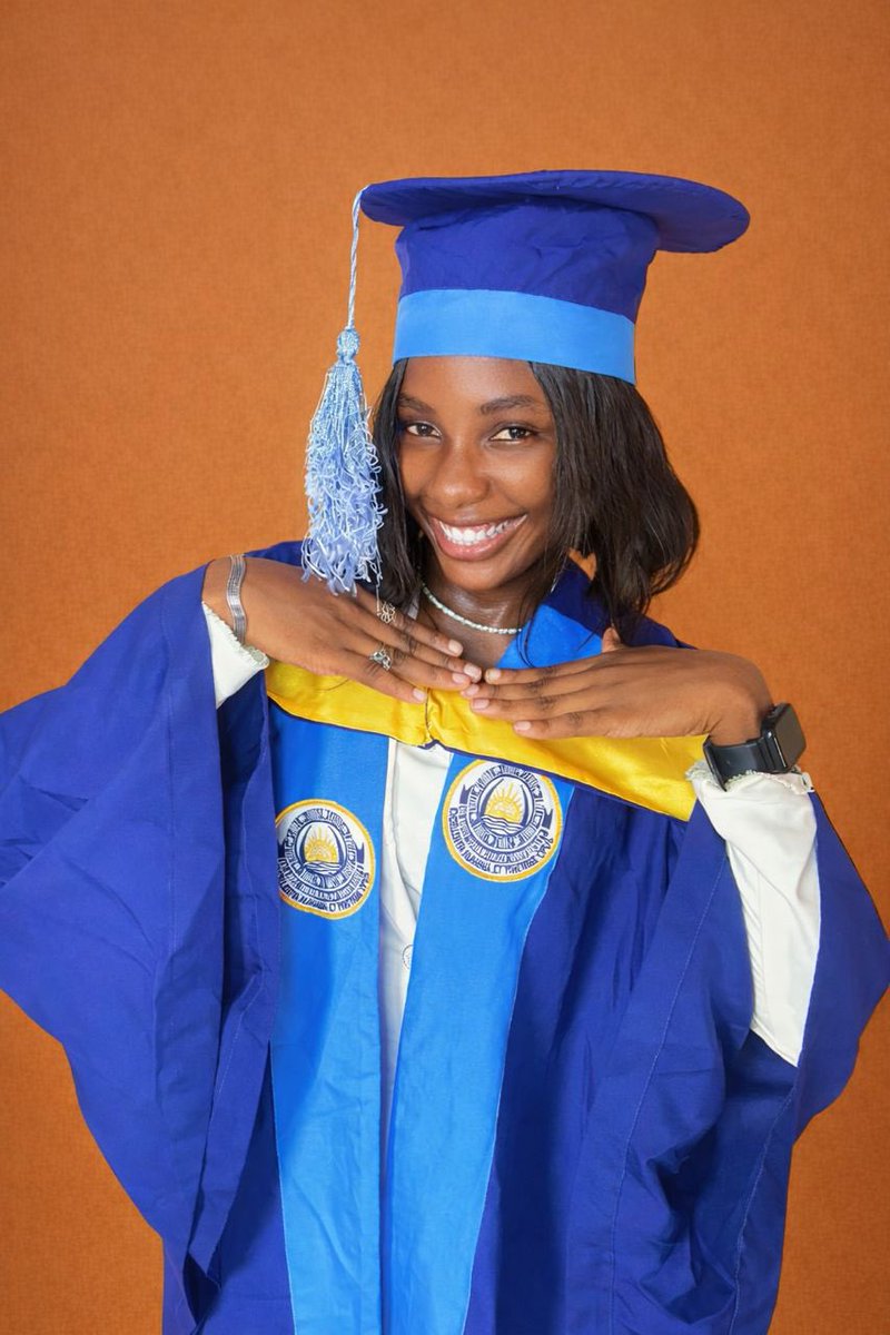 Ladyjay69006104's tweet photo. I return all glory to God and say a big thank you to my family for your unwavering support during my master’s program. Your prayers, motivation, and sacrifices kept me going. May God reward you abundantly. https://t.co/em8Z2cWigy