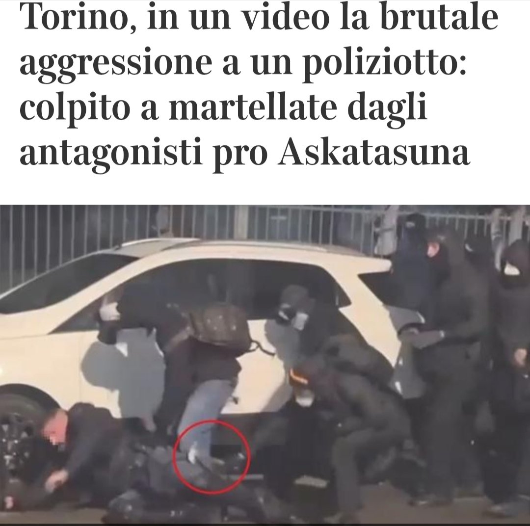 GabryBab10's tweet photo. Torino, frame su video della aggressione a un poliziotto:
colpito a martellate dagli
antagonisti pro #Askatasuna
~ 20 incappucciati contro un singolo: ammazza che “eroi”, oh!
~ Si scopriranno #filopal organizzati (?)
~ Chiedi a tuo cCugino! https://t.co/LUJYLTDqCQ