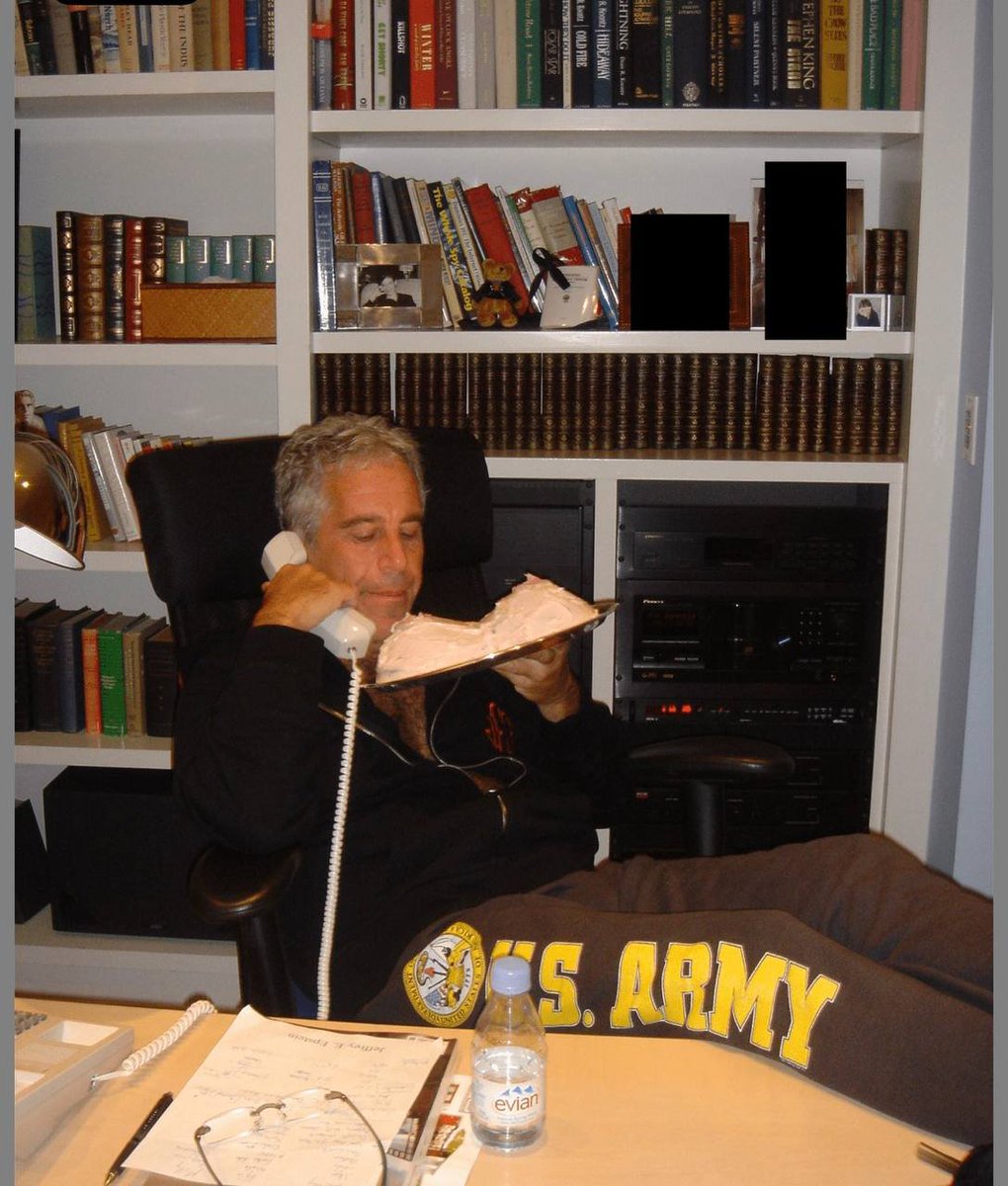 expel_them's tweet photo. El pedófilo Epstein, fue fiel a las enseñanzas del talmud, del que tenía 37 tomos en su biblioteca personal. https://t.co/ULB4JtUXLk