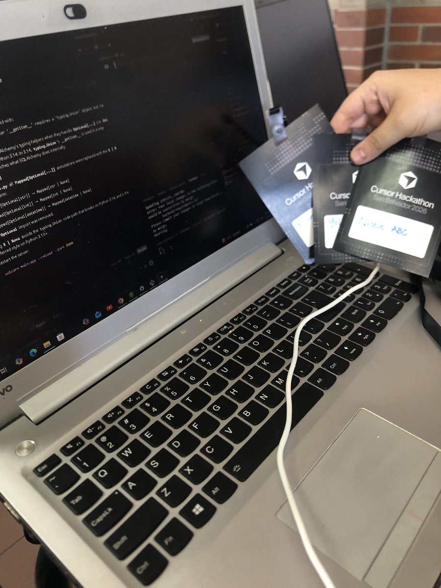 NicoleABC_'s tweet photo. Nuestra primera vez en una hackathon. 💫 #buildinpublic #cursor #cursorsv https://t.co/UmJR5i9Vba