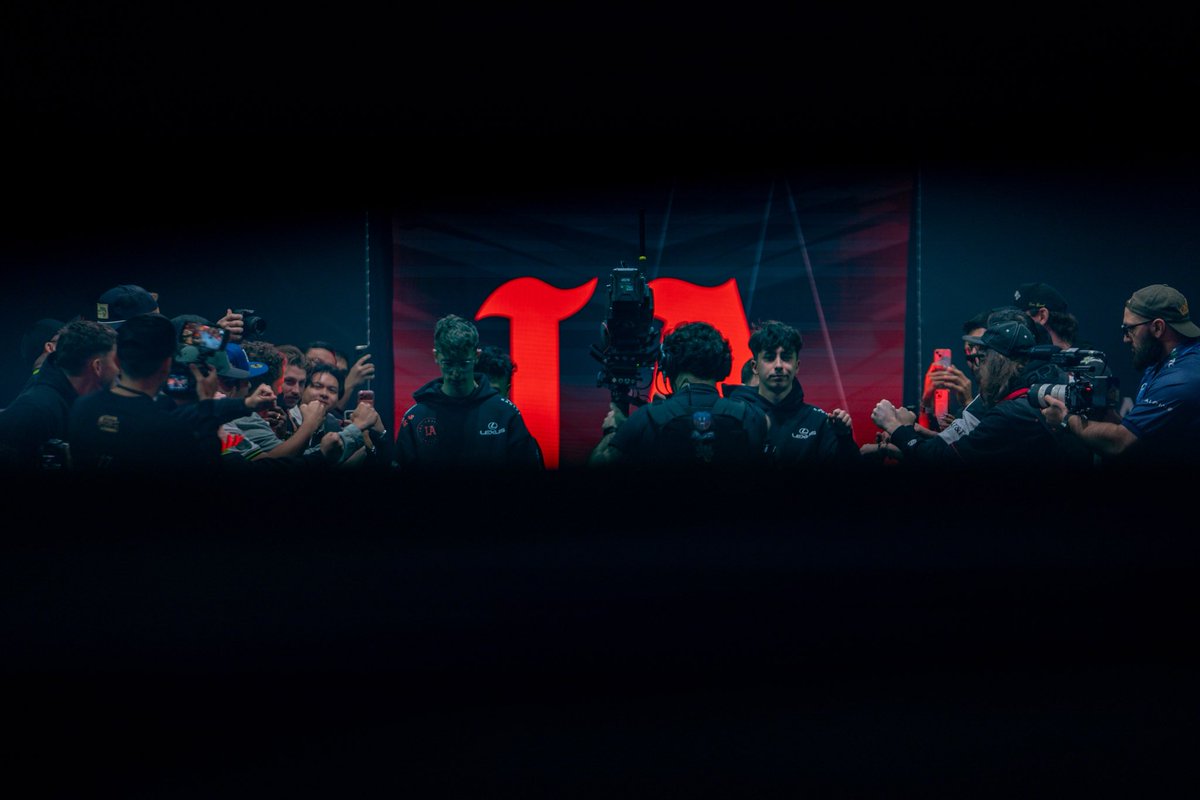 lotus 🇨🇺 tweet media