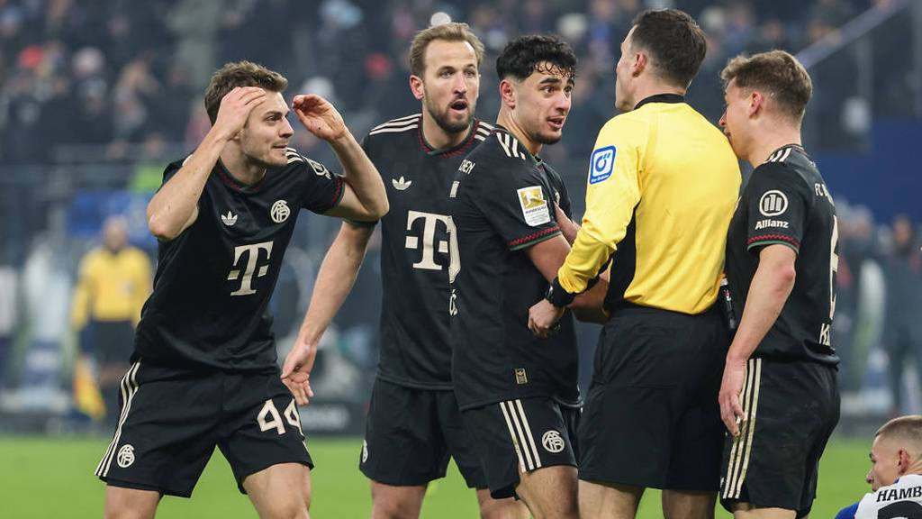 iMiaSanMia's tweet photo. Bayern players were fuming at referee Harm Osmers after the game 

"Catastrophic", said Josip Stanišić 
"Not at this level", added Harry Kane 

[@SPORT1] https://t.co/e9thIS3Dc0