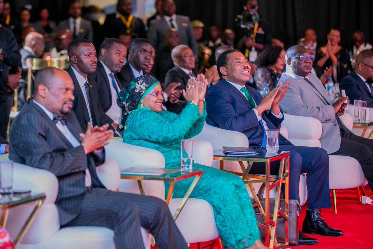 Eric__Bernard's tweet photo. Dr Samia Suluhu Hassan Wins Transformation Leader of the Year in the 2025 Serengeti Awards for her role in transforming Tourism
and Conservation in Tanzania!🙏🏻🙏🏻🇹🇿 https://t.co/fx29GO6lZv