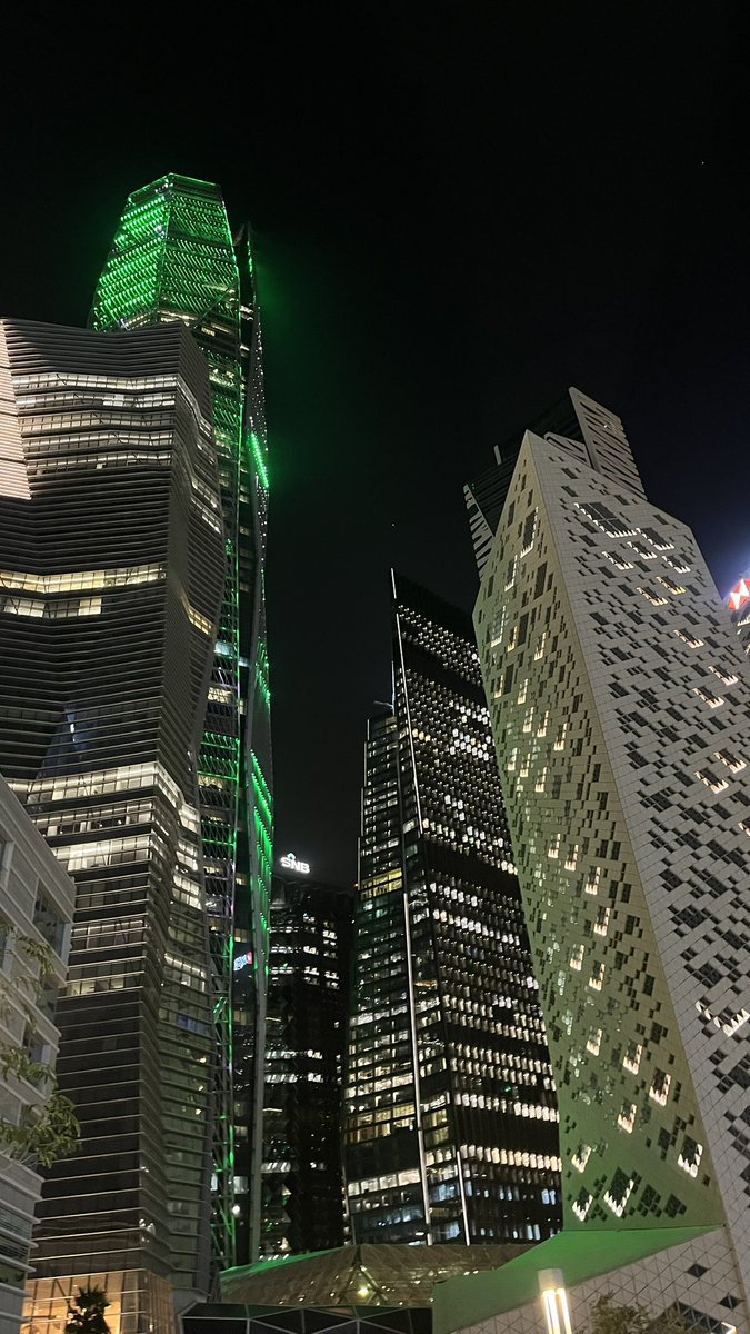 على الله نلتقي وسط الرياض🤍