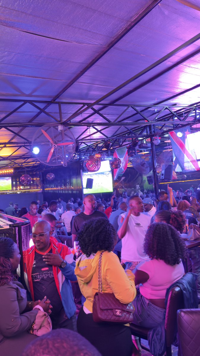 deejaykalz_'s tweet photo. @Taleslounge_kla 🔥🔥🔥🔥#Utake https://t.co/ZGNe1MsX7f