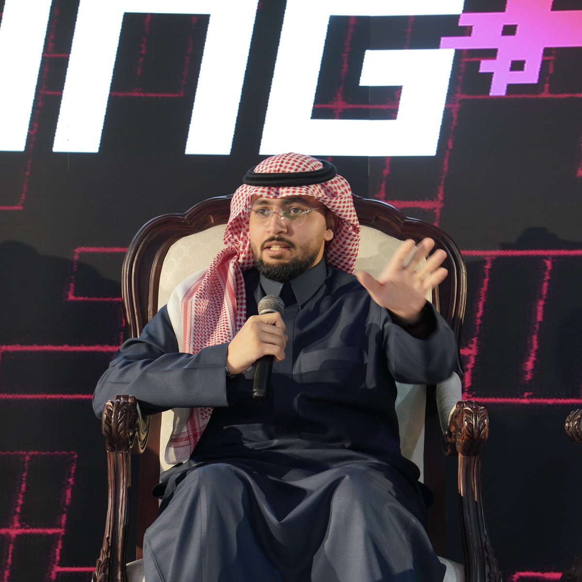 1Henky's tweet photo. من الحوار إلى التعليق 🎙️
تجربة مختلفة في @KFUPMGaming، أتنقّل كمعلّق بين ثلاث ألعاب…
كل لعبة بجمهورها، ونفس الشغف حاضر 🔥

⚽ EA FC 26
🥊 TEKKEN 8
🚗⚽ Rocket League

#GamingPlus #WhereLegendsSpawn #Esports https://t.co/jI6dnoGUz1