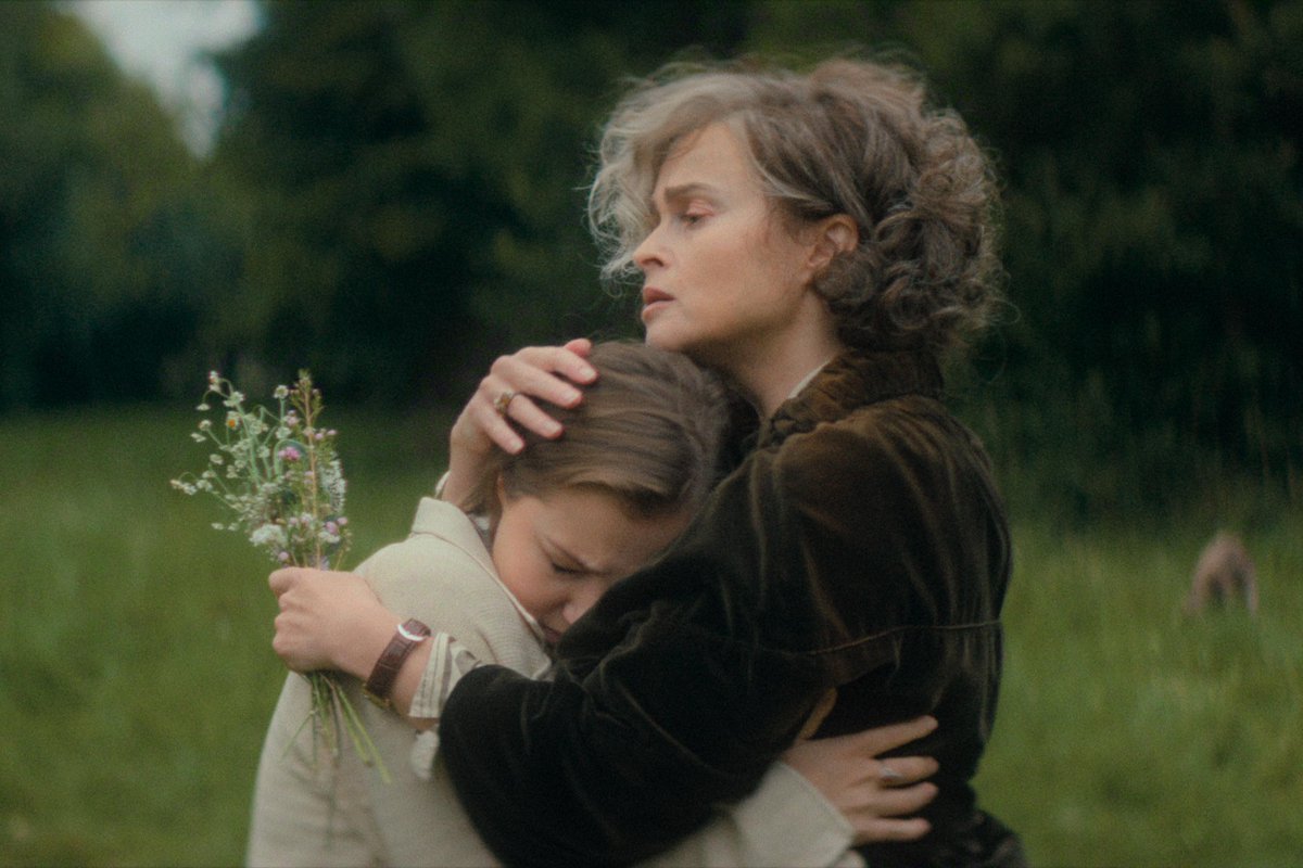 dianaskrt's tweet photo. I’ve been starving for a proper Christie/Doyle–style adaptation. #SevenDials on Netflix fed my soul.. it's bohemian, clever, sharp, and scenic. Classic detective stories still hit when treated with intelligence.
And Helena Bonham Carter as always.. has my heart https://t.co/wovxIhdhK8
