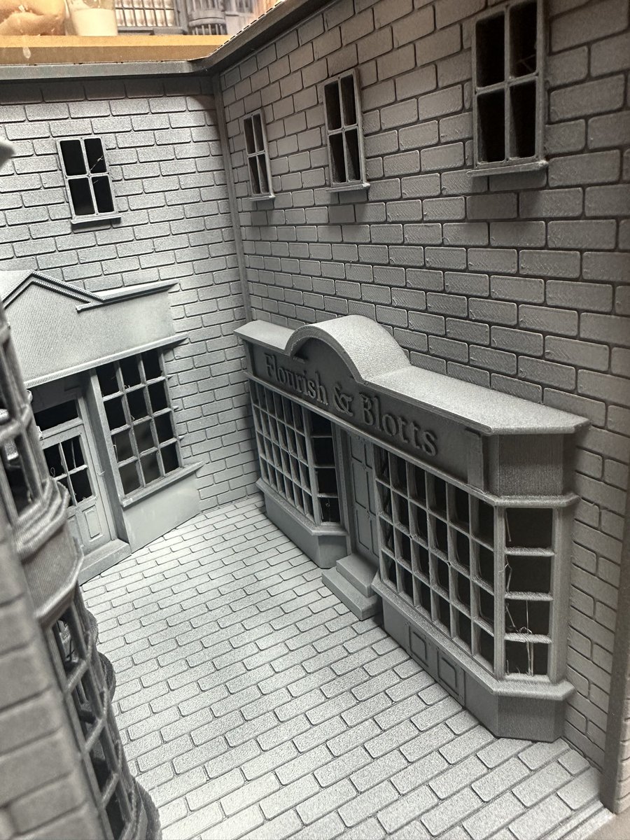 fortune_uwe's tweet photo. So lange nichts mehr gepostet. Heute mal Bastelprojekt. #booknook #HarryPotter #3dDruck #modellbau. https://t.co/Hh8c1jeqoB