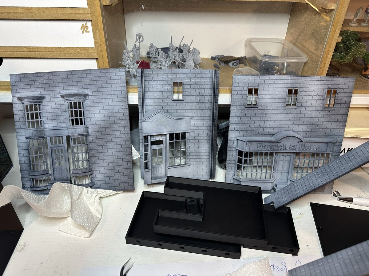 fortune_uwe's tweet photo. So lange nichts mehr gepostet. Heute mal Bastelprojekt. #booknook #HarryPotter #3dDruck #modellbau. https://t.co/Hh8c1jeqoB
