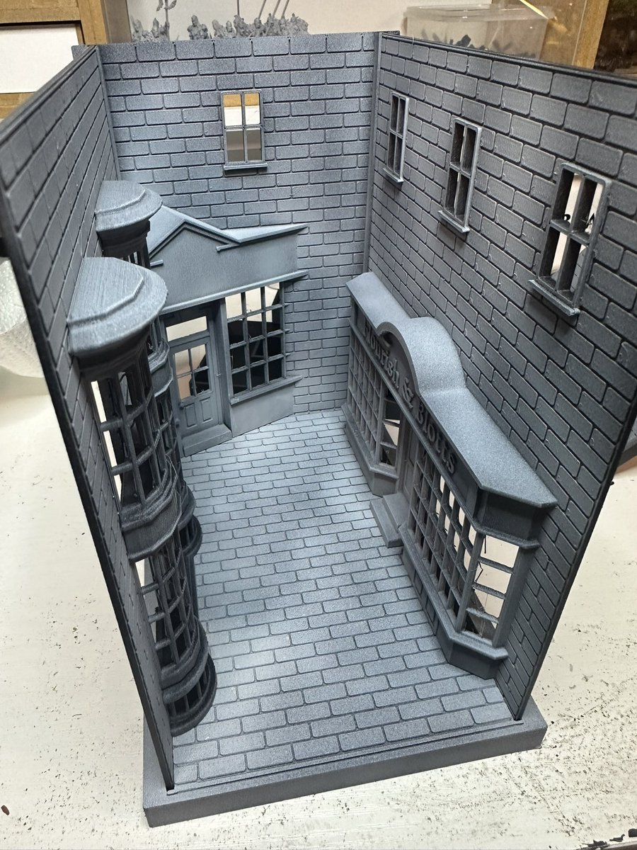 fortune_uwe's tweet photo. So lange nichts mehr gepostet. Heute mal Bastelprojekt. #booknook #HarryPotter #3dDruck #modellbau. https://t.co/Hh8c1jeqoB