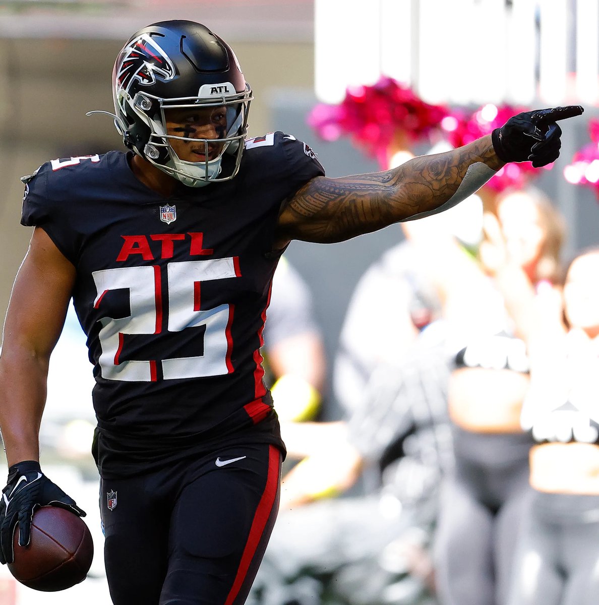 JustTalkinBall tweet media