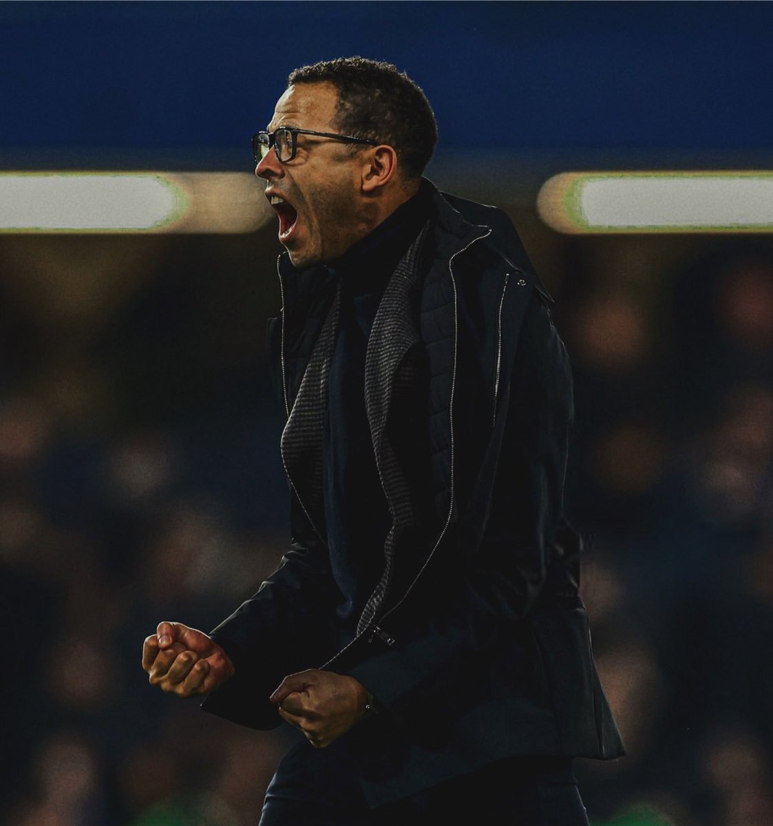 ChelseaFrance's tweet photo. Liam Rosenior :

« C’est à moi de convaincre les supporters. J’espère qu’avec le temps, ils diront que c’est la meilleure décision que le club ait jamais prise. Je ne peux pas me concentrer là-dessus. Ils veulent gagner des trophées, moi aussi. »

[@BobbyVincentFL] https://t.co/u9HepXxyQI