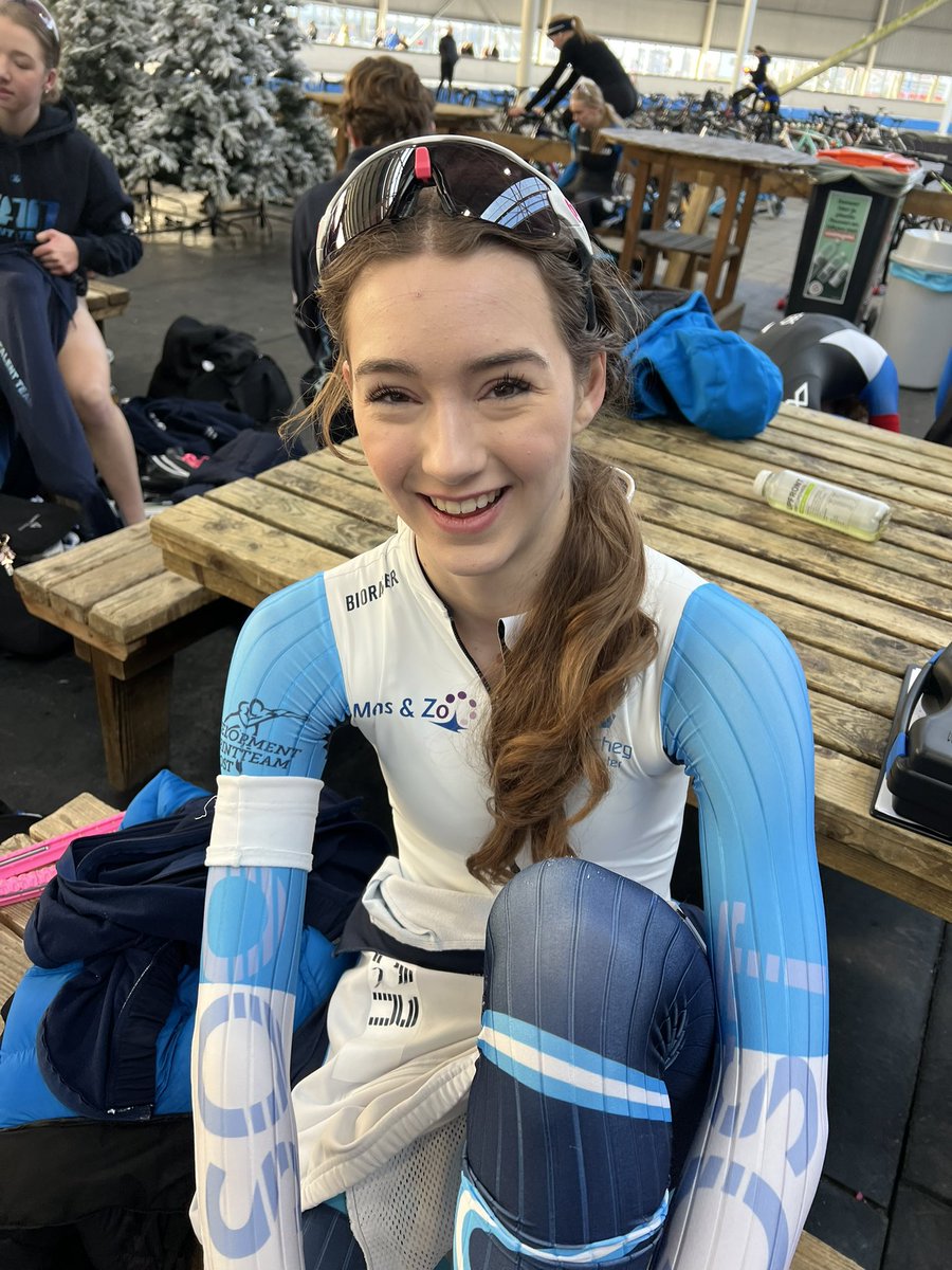 elvira salet tweet media