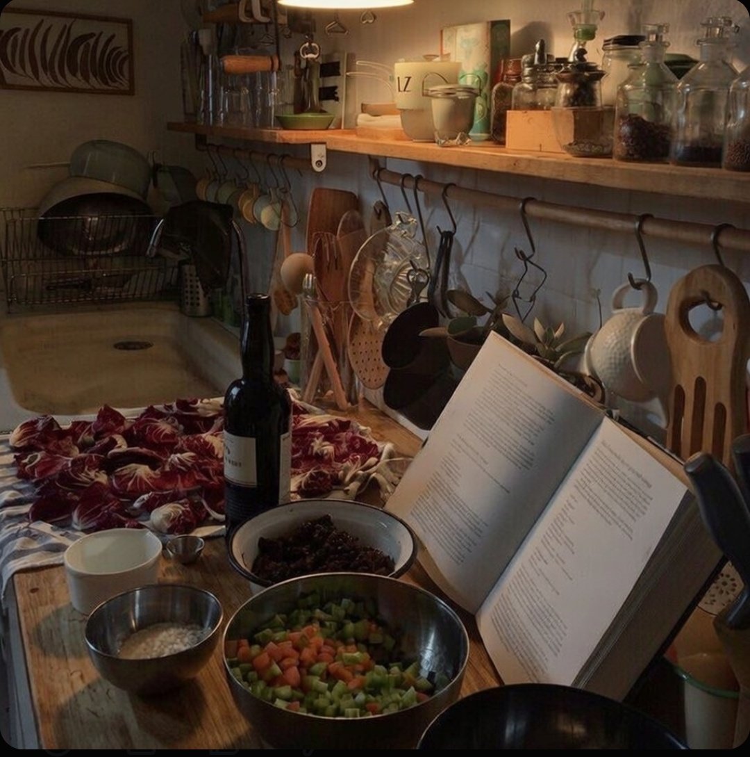 Кто вспомнит по что у него завтра гости тот я