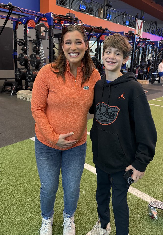 Lara J. Leader tweet media