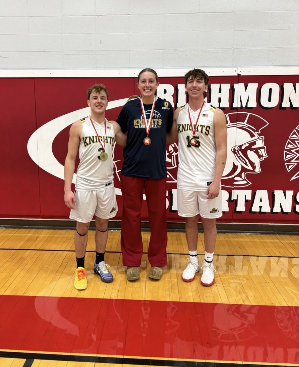 avabruner_0's tweet photo. Grateful to have made Richmond’s all tournament team this weekend! Especially with these two!!! @MaxMcMillen1 @josiah_dull https://t.co/ZrkCIKw18a