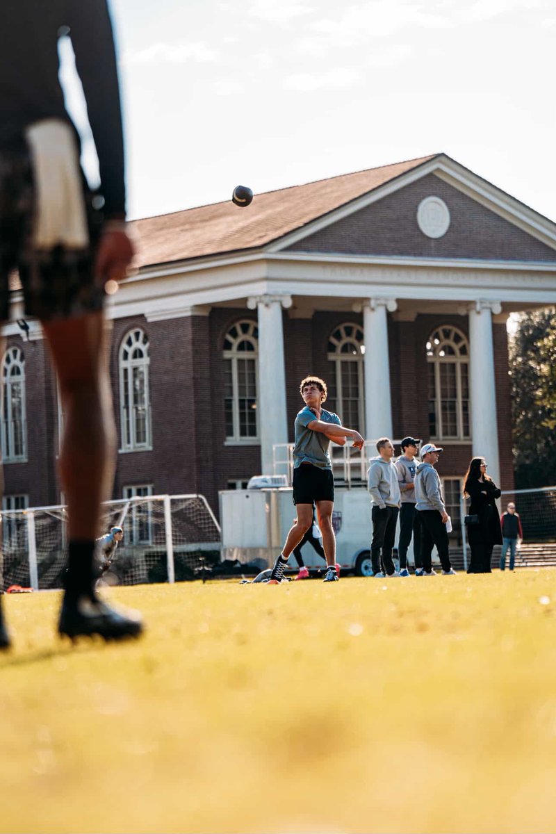 SamSollie tweet media