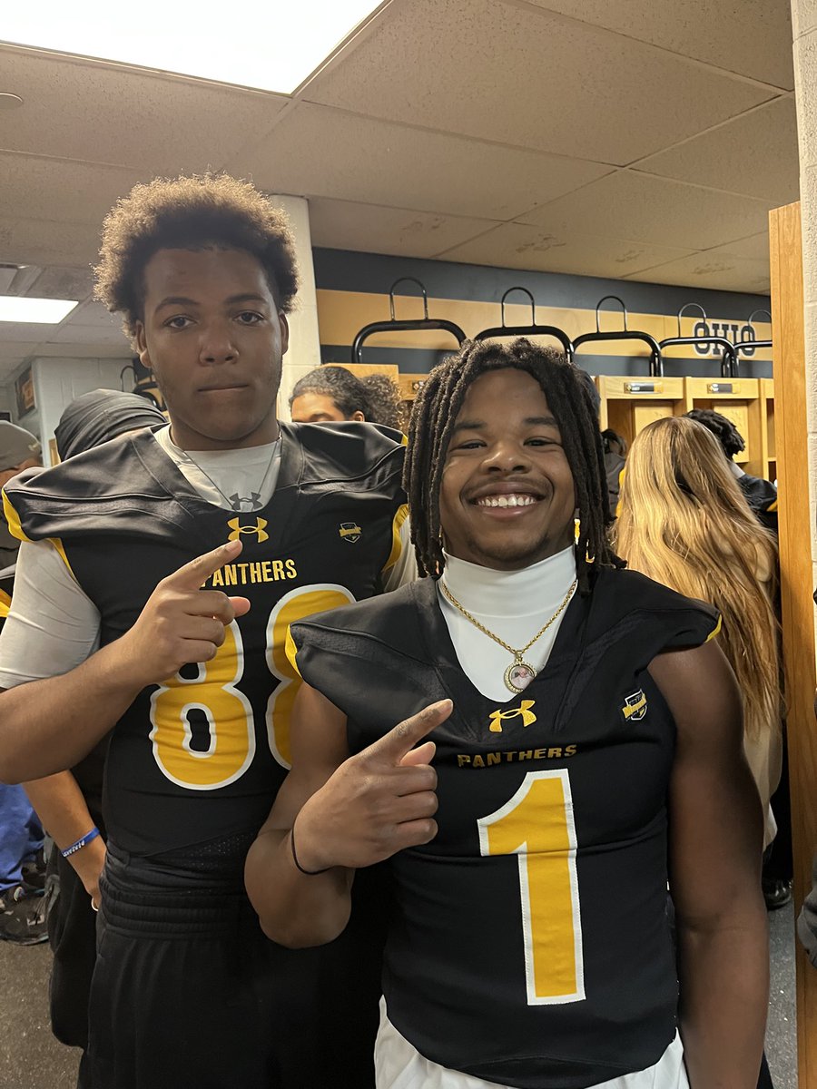 Davier lewis tweet media