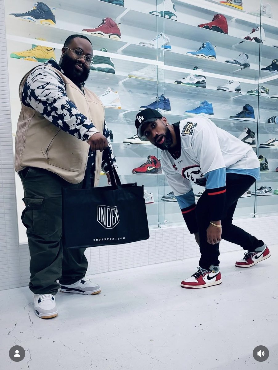 Craignoicecube's tweet photo. I’m really going to miss this Store man. Outside of buying kicks I just had the opportunity to meet some really good people there and it was just such a great extension to building community. @INDEXPDX #IndexForever https://t.co/zg19ZHSiZr