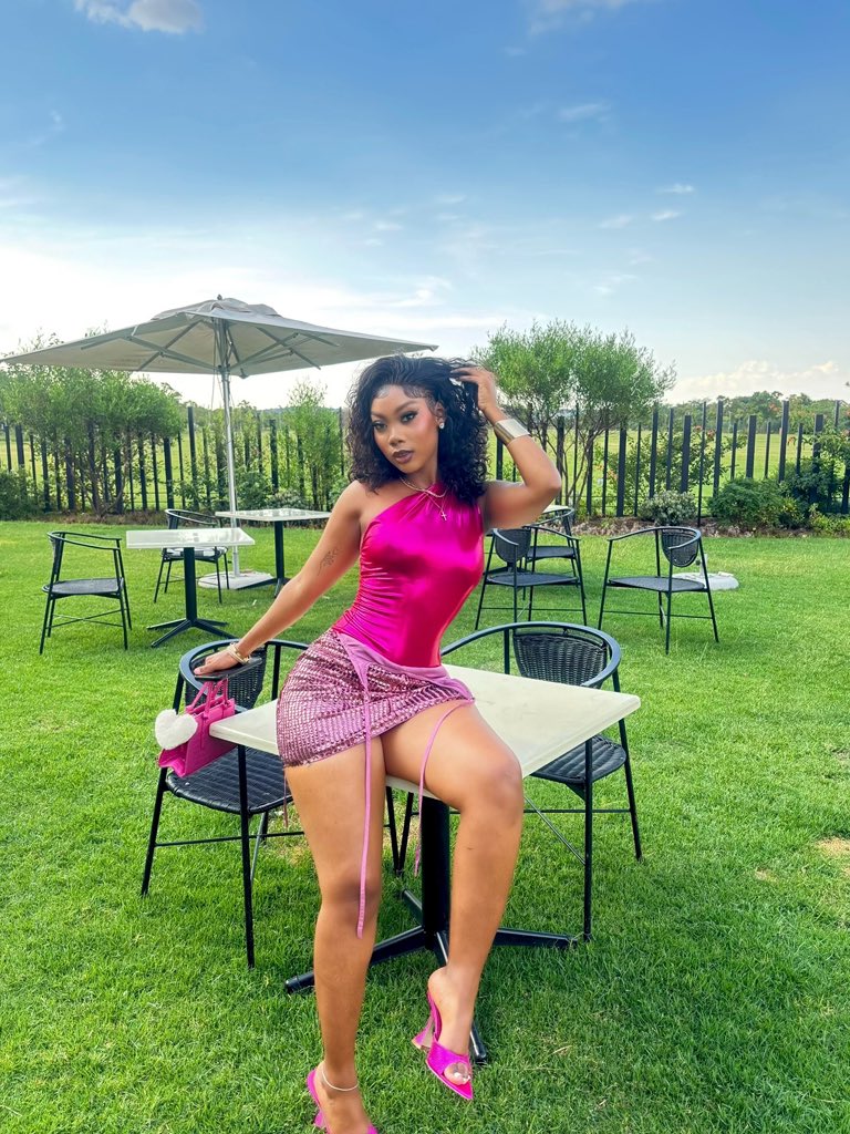 BlueAiva💎🍭 tweet media