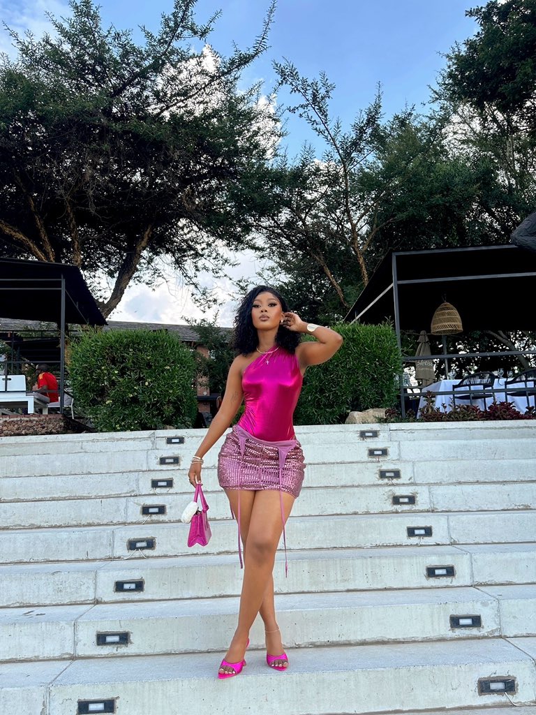 BlueAiva💎🍭 tweet media