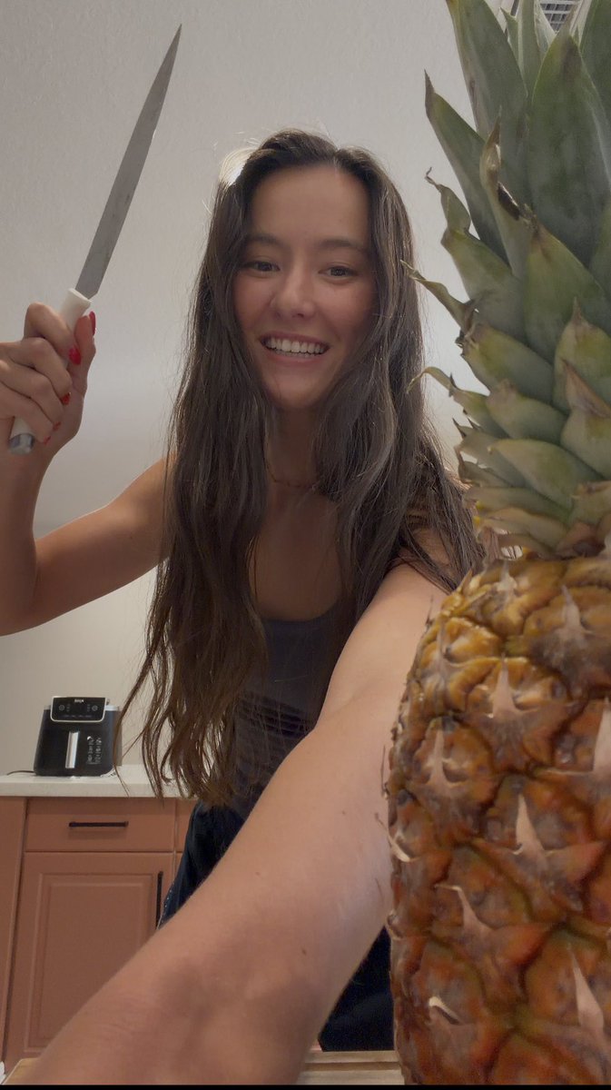 Anna Bright tweet media