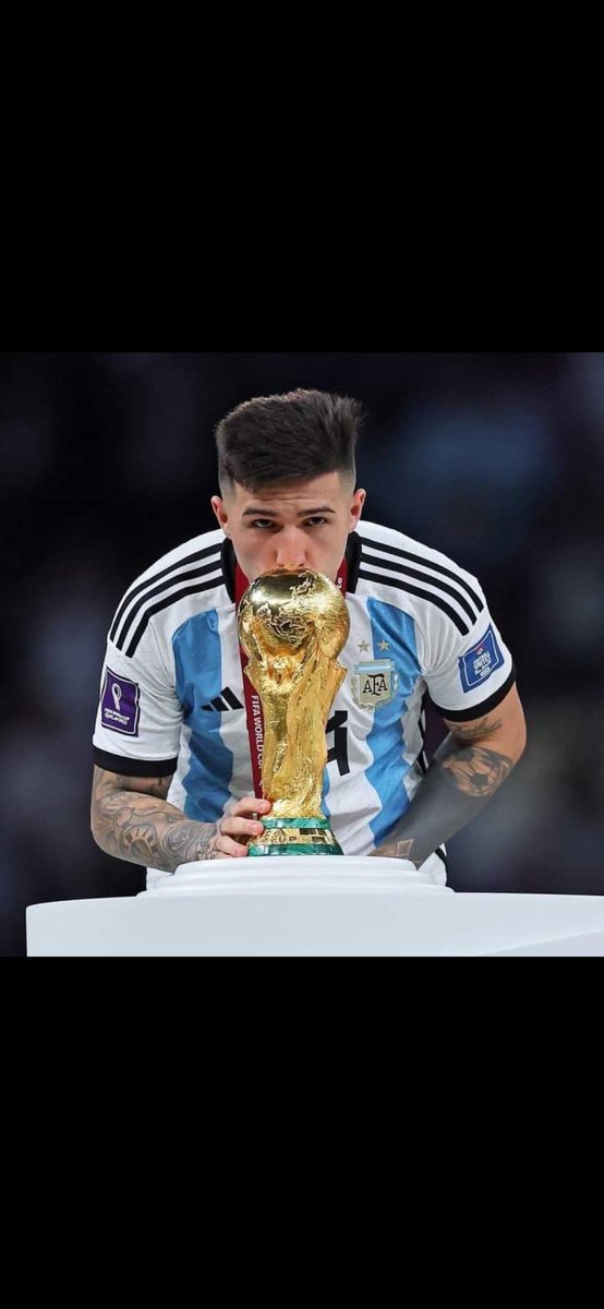 <a href="/PeakSxnti/">Sxnti</a> How short is your memory, bro?

Enzo Fernandez, the only holder of FIFA World Cup and FIFA Club World Cup.

Don't worry, we'll introduce him to Arsenal on Tuesday 🤣🤣🤣🤣
