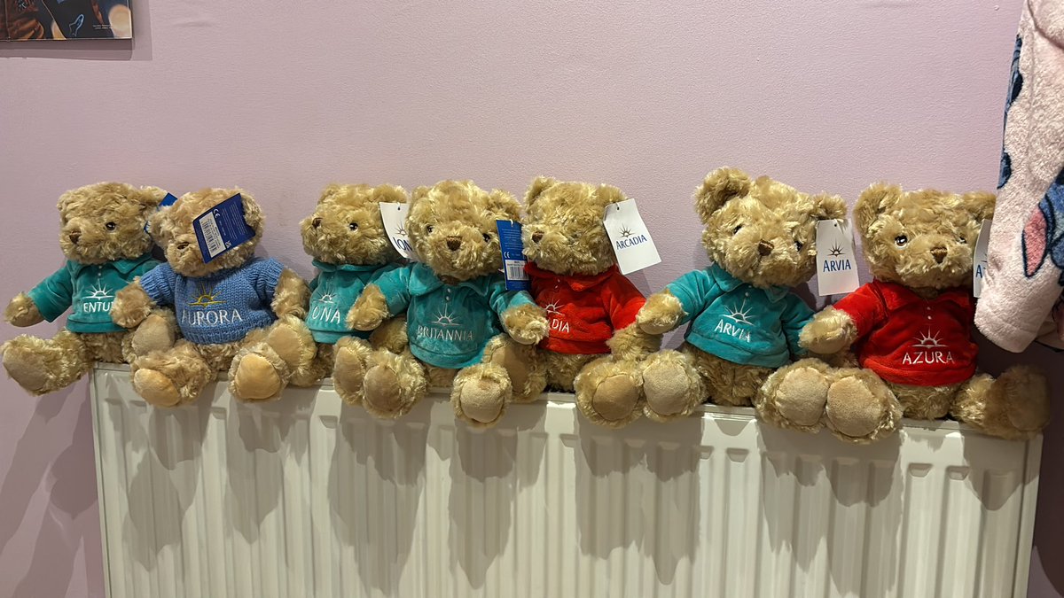 NITSWNorris's tweet photo. The gang is all together, collected all the bears for every ship @pandocruises even though I’ve been on 3 ships (( the others decided to hop on those ships and hide)) and my two captain bears with the captain of Arvia 🚢✨ https://t.co/1IYwWcBSqh
