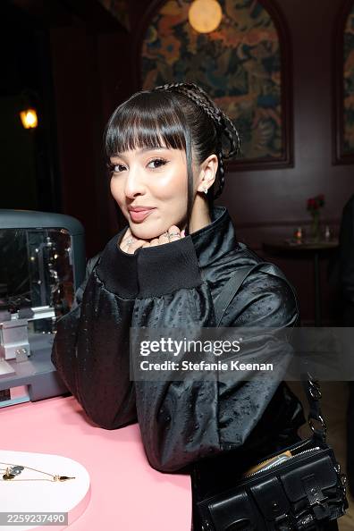 faouzia_archive's tweet image. Faouzia attends Cosmopolitan and Pandora Jewelry's celebration of Music's Biggest Weekend.

(Pre-Grammy dinner @Cosmopolitan X @PANDORA_NA) 

#faouzia #cosmopolitan #pandora #GRAMMYs