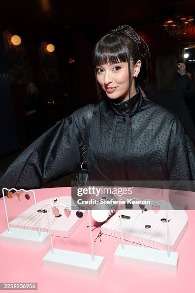 faouzia_archive's tweet image. Faouzia attends Cosmopolitan and Pandora Jewelry's celebration of Music's Biggest Weekend.

(Pre-Grammy dinner @Cosmopolitan X @PANDORA_NA) 

#faouzia #cosmopolitan #pandora #GRAMMYs