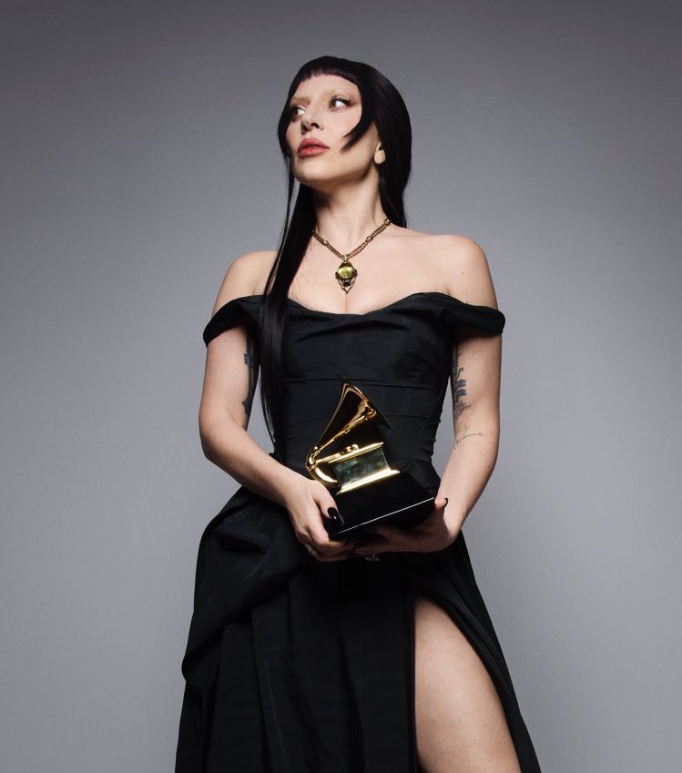 undersine's tweet photo. Lady Gaga 14x Grammy Winner 🏆

último dia que vcs podem dar rt nisso aqui https://t.co/XWCdH8l7h0