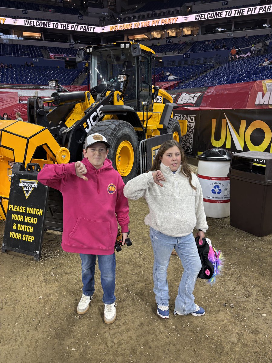 BergerBaseball's tweet photo. @MacAllisterInc #monsterjam https://t.co/LvcMaAZ07b