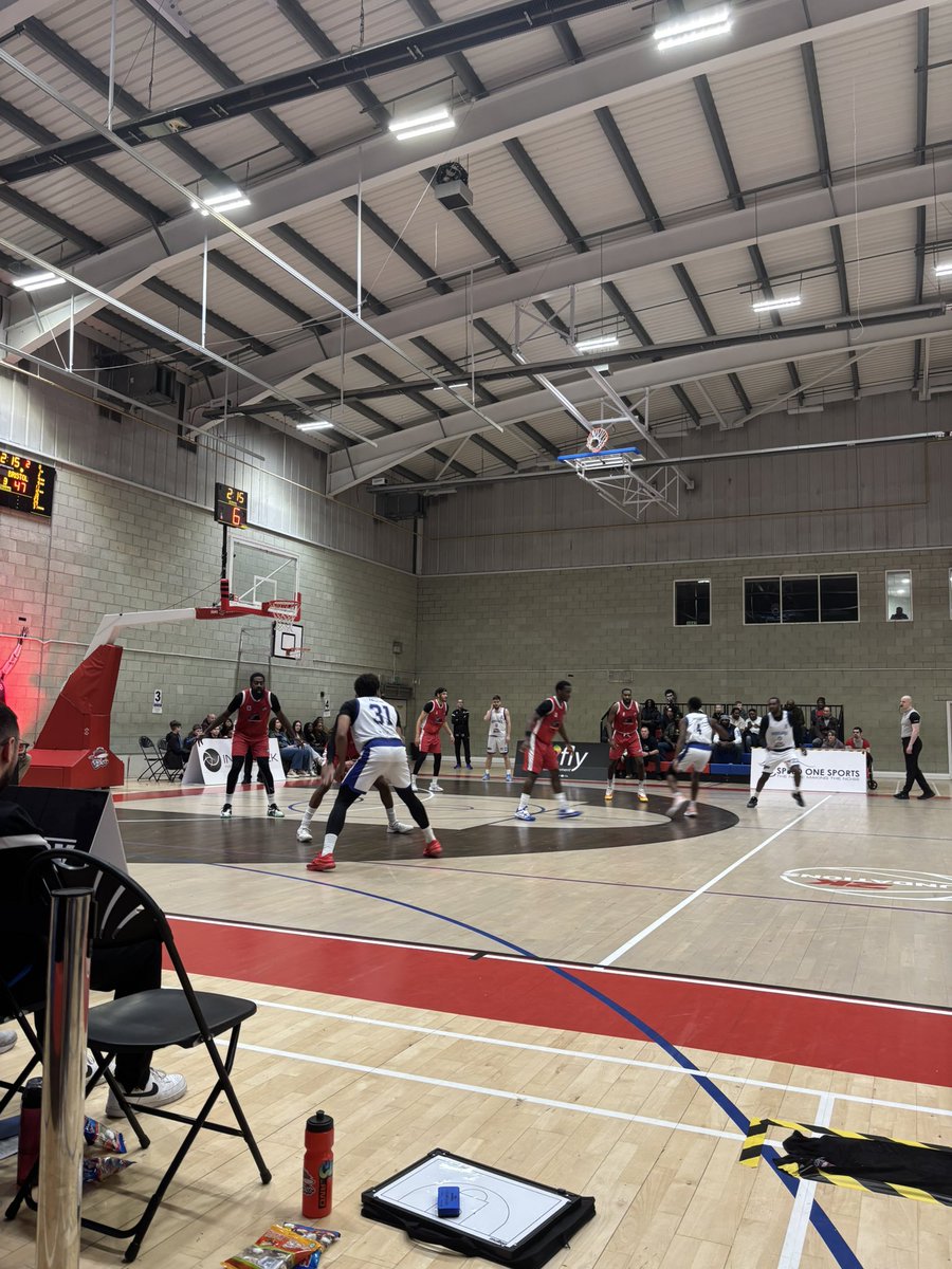 92ginge's tweet image. W! 🚀 This new tactic of giving teams a head start is genius!