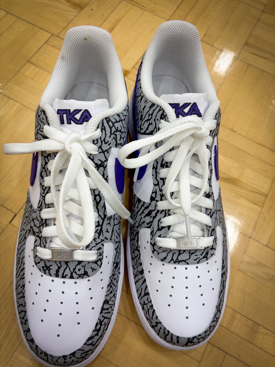 Raising Cain Customs tweet media