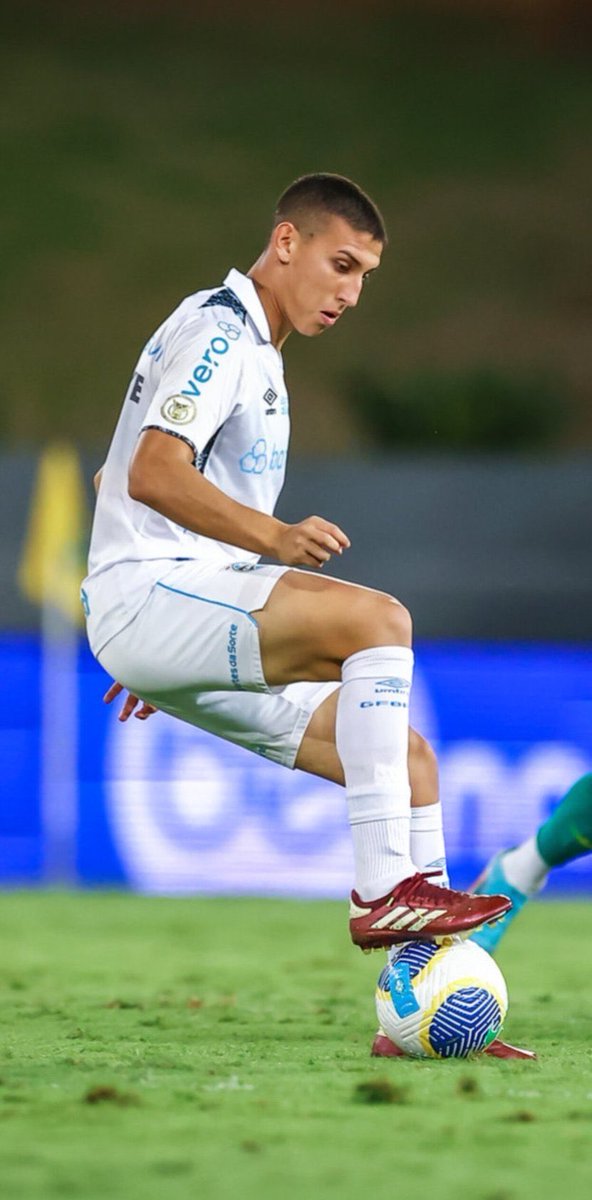 Meus amigos…

Mas QUE GOLAÇO!!!

Grêmio 1-0 Monsalve