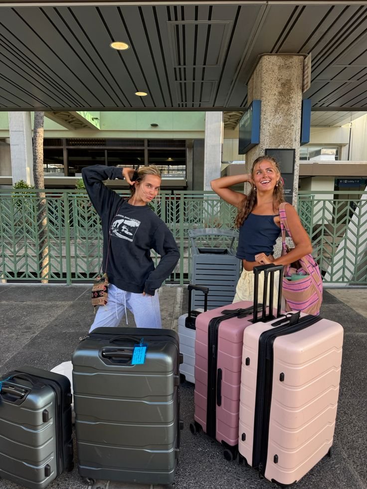 emilysterlings_'s tweet photo. manifesting a 2026 trip with bestie https://t.co/Eb3MNNScOu