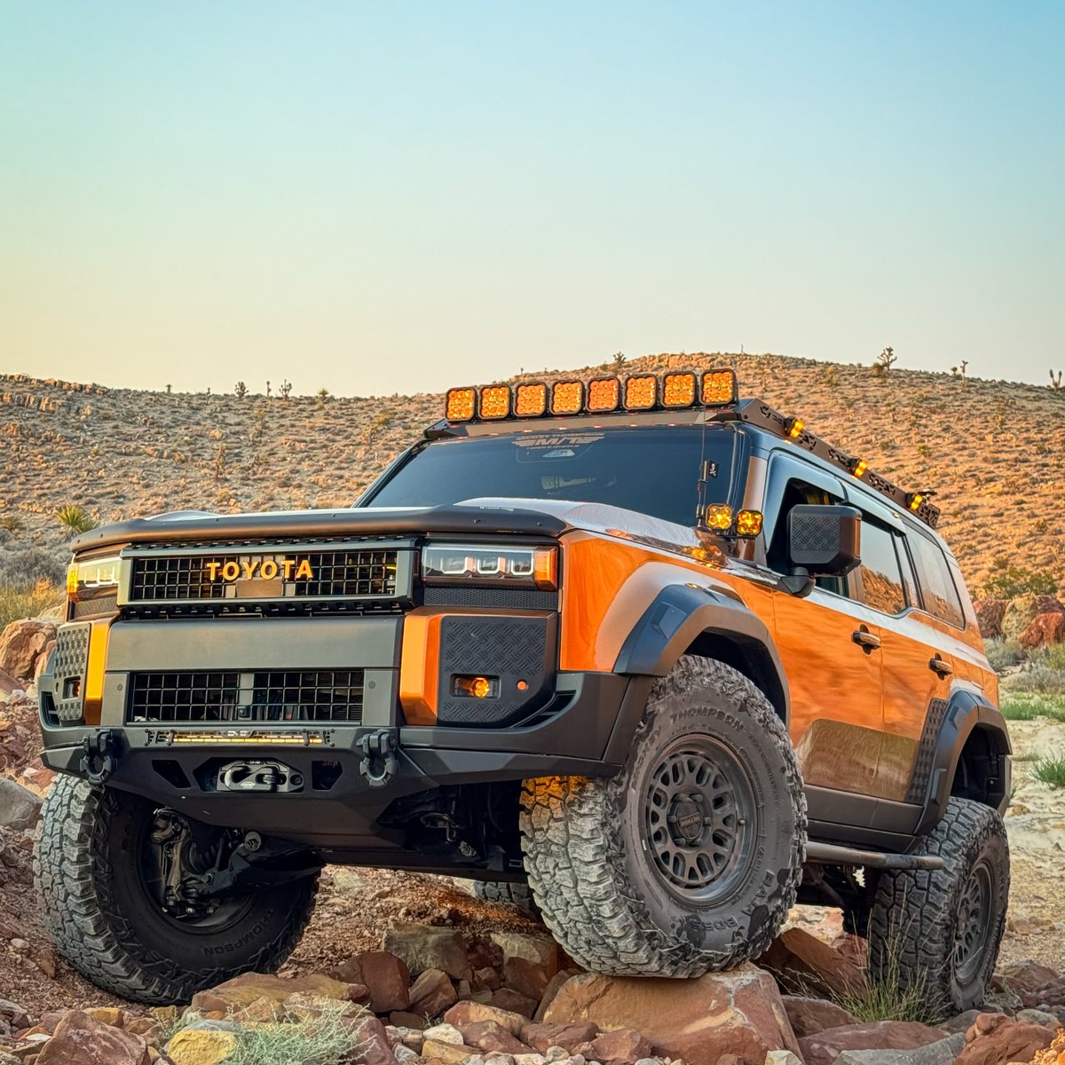 offroadium's tweet photo. Proper mods make the new Land Cruiser 250 truly unstoppable. This striking Copper Gold wrap SEMA build proves it with a set of 37" tires, Black Rhino wheels, Dobinsons lift, DV8 Offroad armor and other goodies.
https://t.co/uxPtl4TnPY

#landcruiser250 #offroad https://t.co/SvBKl0aqLi